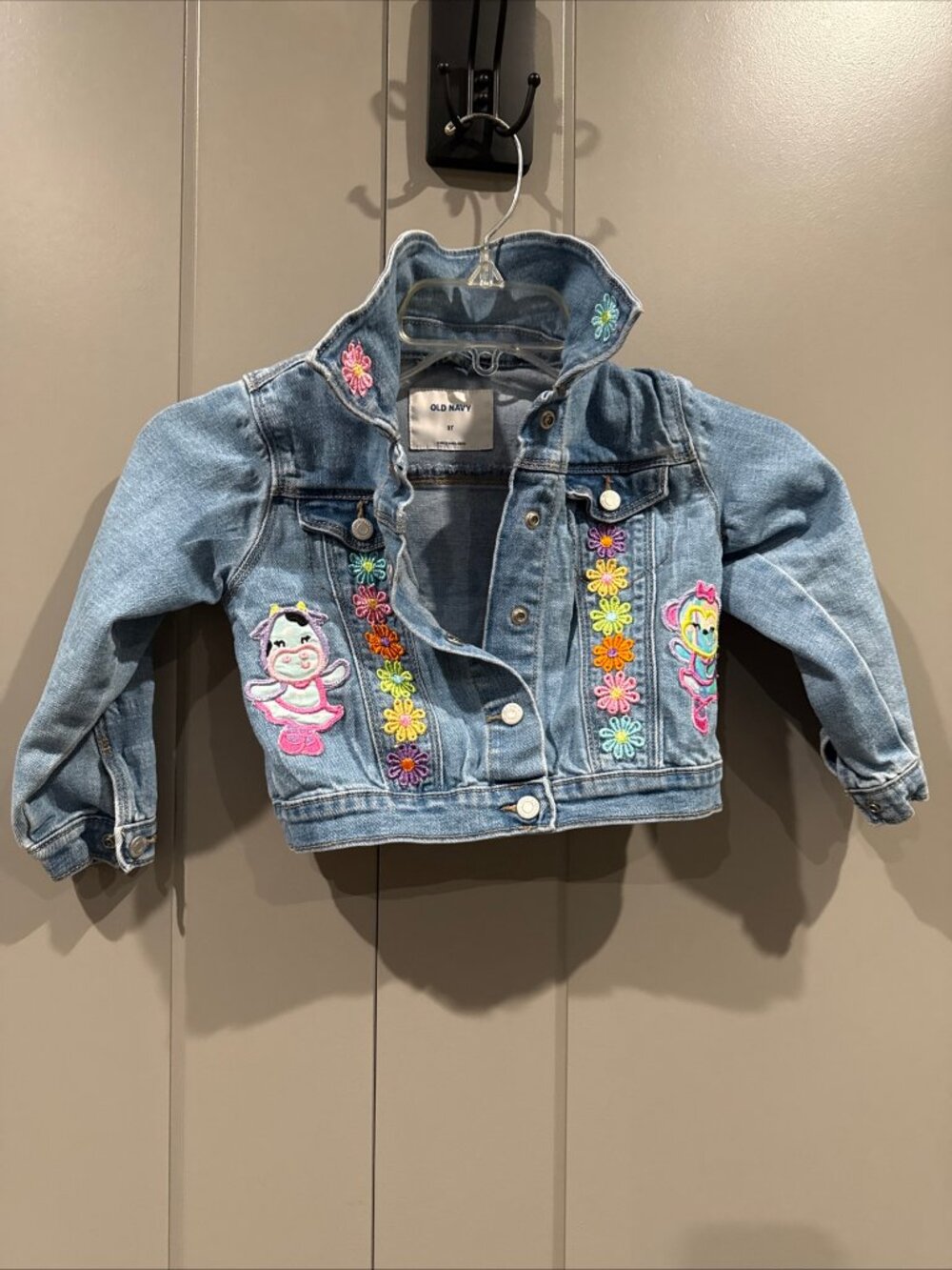 Giirls 3T Old Navy Light-Wash Pepa Pig Embroidered Flowers Denim Jacket